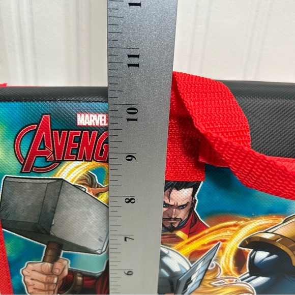 Marvel Avengers Boy Girl Entertainment Tri Fold Case Games, Crayon, Fun Gift - Picture 16 of 16